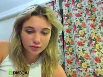 girl Sexy Cam Girls In Bikinis with miaa_kkk