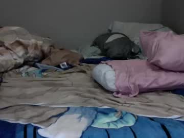 couple Sexy Cam Girls In Bikinis with daddysjellyfish