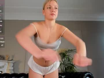 girl Sexy Cam Girls In Bikinis with tatti_lane