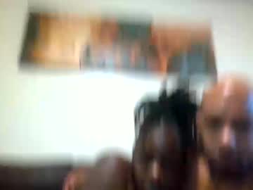 couple Sexy Cam Girls In Bikinis with 420flyguy