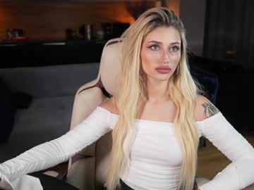 girl Sexy Cam Girls In Bikinis with artgenesis