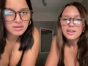 girl Sexy Cam Girls In Bikinis with kyliecarterxo