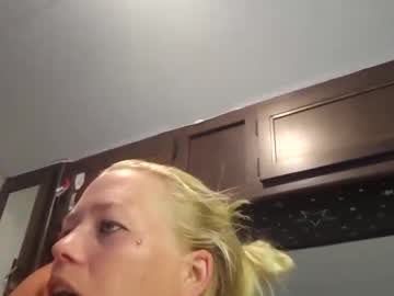 couple Sexy Cam Girls In Bikinis with laylam313