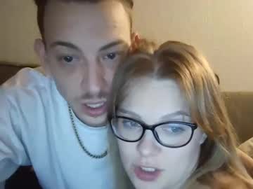 couple Sexy Cam Girls In Bikinis with sexxyasscouple2000