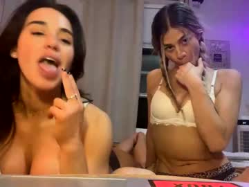 girl Sexy Cam Girls In Bikinis with sarahollis