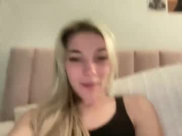girl Sexy Cam Girls In Bikinis with bee_my_passion
