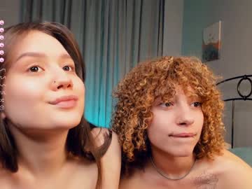 couple Sexy Cam Girls In Bikinis with _beauty_smile_