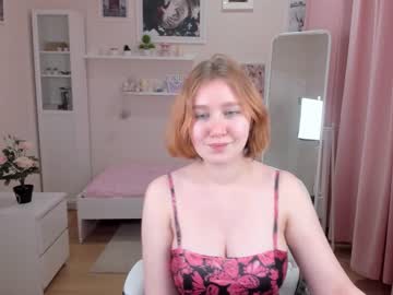 couple Sexy Cam Girls In Bikinis with mary_florence