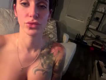 couple Sexy Cam Girls In Bikinis with bootyqueen04