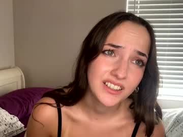 girl Sexy Cam Girls In Bikinis with kiaraxoxo