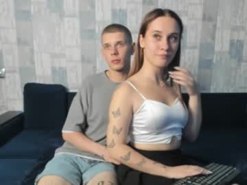 couple Sexy Cam Girls In Bikinis with the_shameless