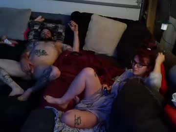 couple Sexy Cam Girls In Bikinis with freakyirishcple