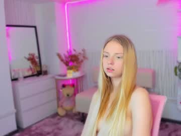 girl Sexy Cam Girls In Bikinis with laura_sun_