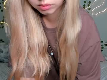 girl Sexy Cam Girls In Bikinis with melissa_babyss