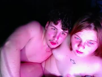 couple Sexy Cam Girls In Bikinis with gdfunhouse